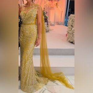 Elegant Cengiz Akturk Gold/mustard Evening Gown from Turkey!